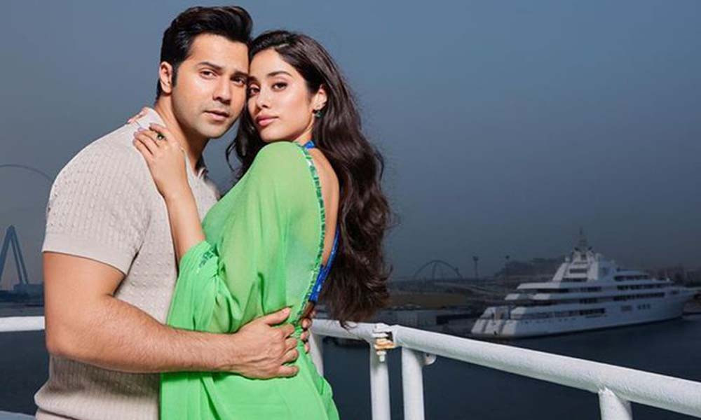 আমি আর জাহ্নবী মেঝেতে ঘুমিয়ে ছিলাম : বরুণ ধাওয়ান