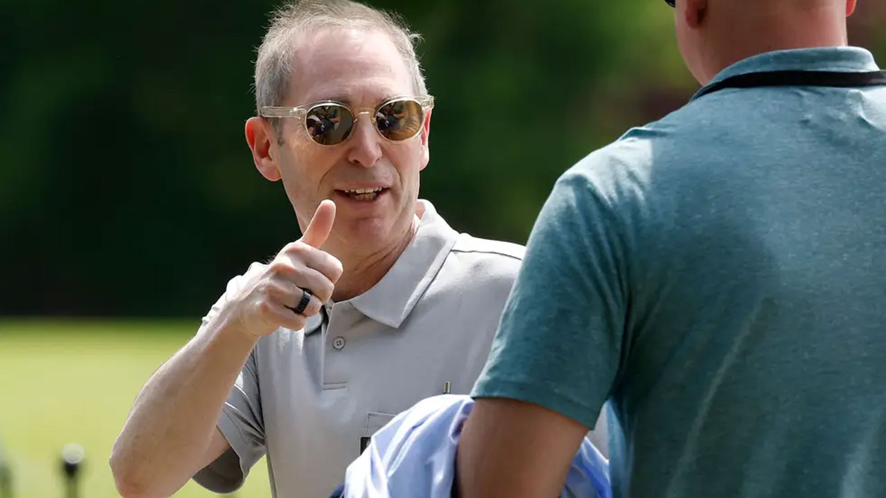 অ্যামাজনে প্রায় ১৪,০০০ কর্মী ছাঁটাই