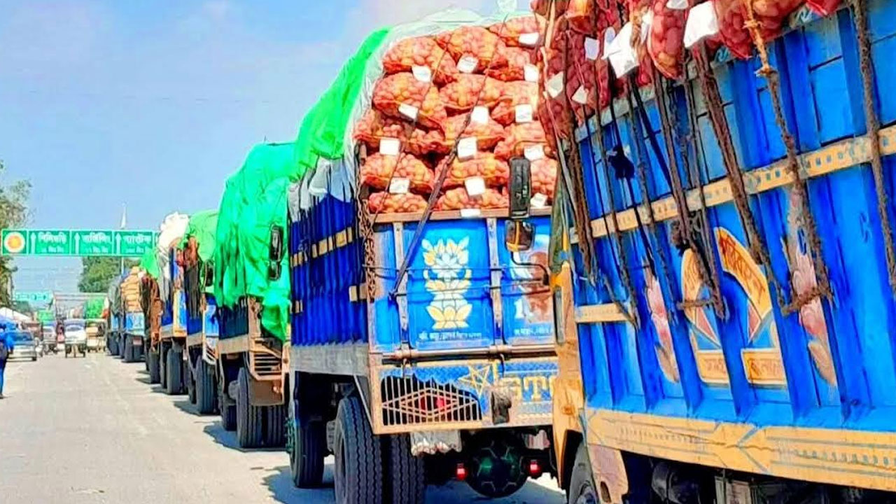 বাংলাবান্ধা দিয়ে নেপাল গেল ১ হাজার ৪০৭ টন আলু