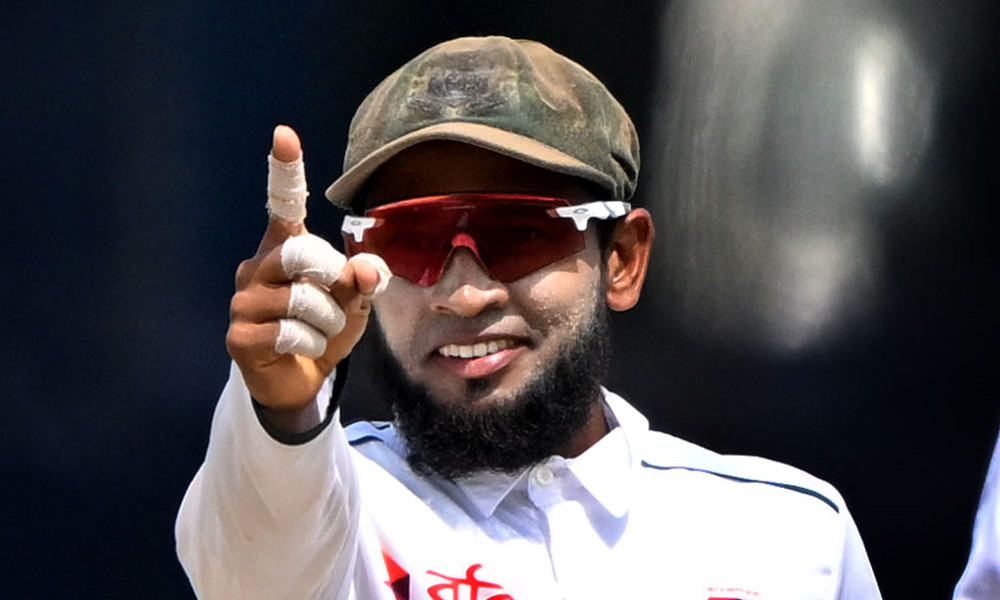 মুশফিকের অন্য রকম সেঞ্চুরি সবাই মিলে উদযাপন করতে চান শান্ত