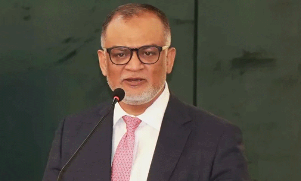 প্রবাসীদের জন্য ন্যায্য ভাড়া চাইলেন বিমান উপদেষ্টা