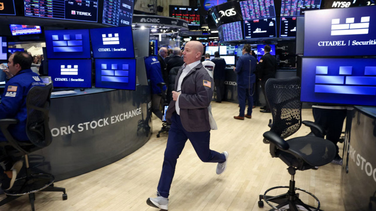 বিশ্বব্যাপী শেয়ারবাজারে নিম্নমুখী প্রবণতা