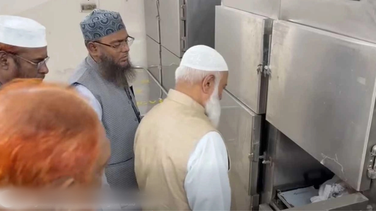 লন্ডন সফর সংক্ষিপ্ত করে হাদির মরদেহ দেখতে ঢাকায় এলেন জামায়াত আমির