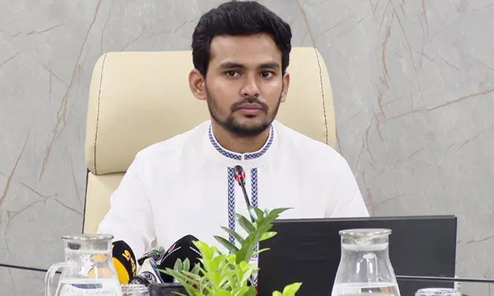 ঢাকা-১০ আসনে স্বতন্ত্র নির্বাচন করবেন আসিফ মাহমুদ