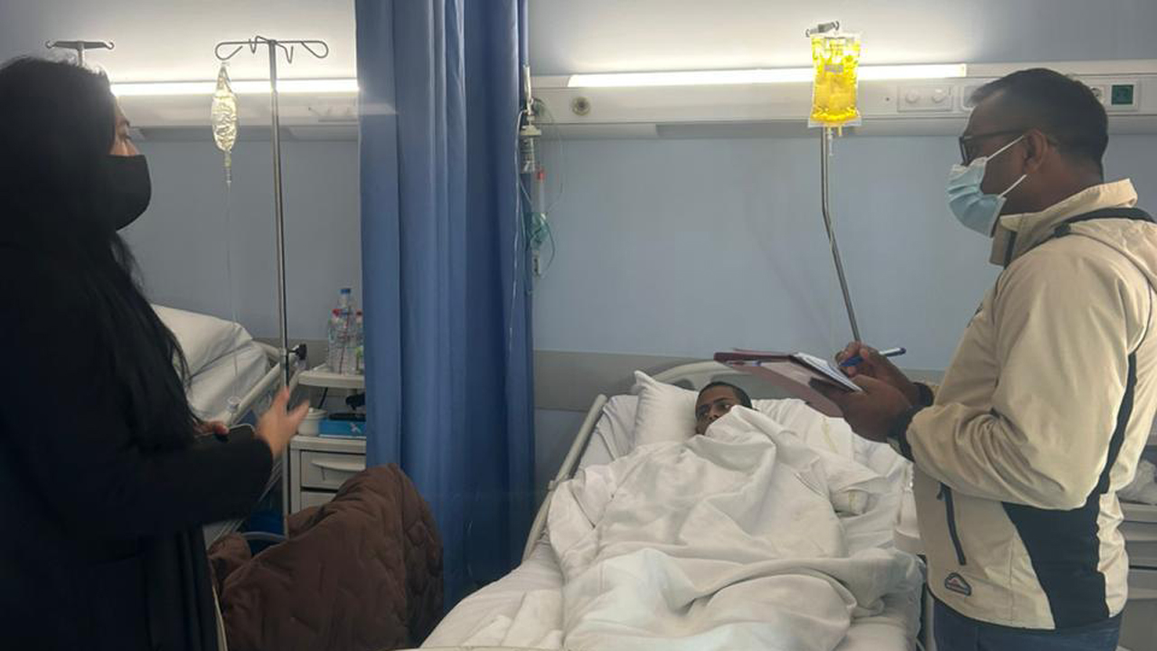 গ্রিসে পানি ভেবে পেট্রোল পান করে অসুস্থ ৪০ বাংলাদেশি, ২ জনের মৃত্যু