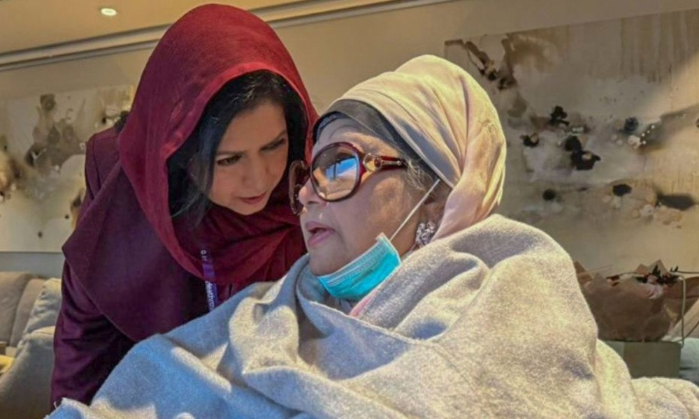 ঢাকায় পৌঁছেছেন ডা. জুবাইদা