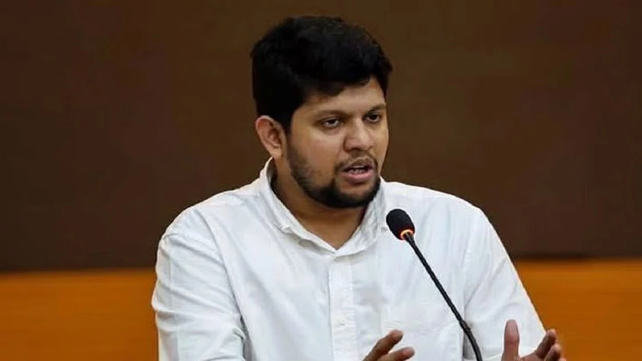 আমি এনসিপির অংশ হচ্ছি না: মাহফুজ আলম