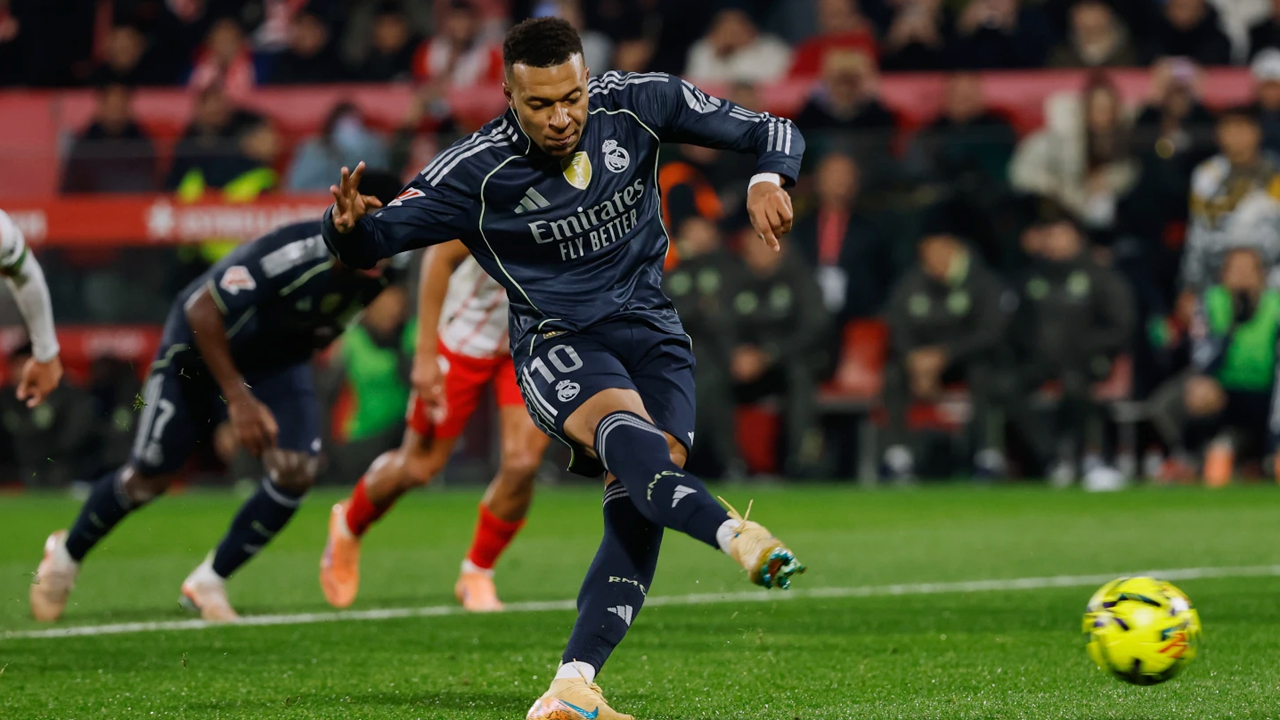 টানা তৃতীয় ম্যাচে হোঁচট খেলো রিয়াল মাদ্রিদ