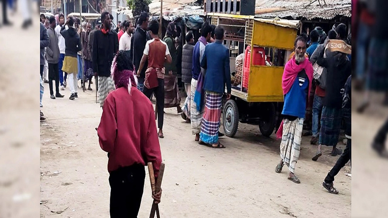 মাইকে ঘোষণা দিয়ে দুই গ্রামের সংঘর্ষ, আহত ৩০