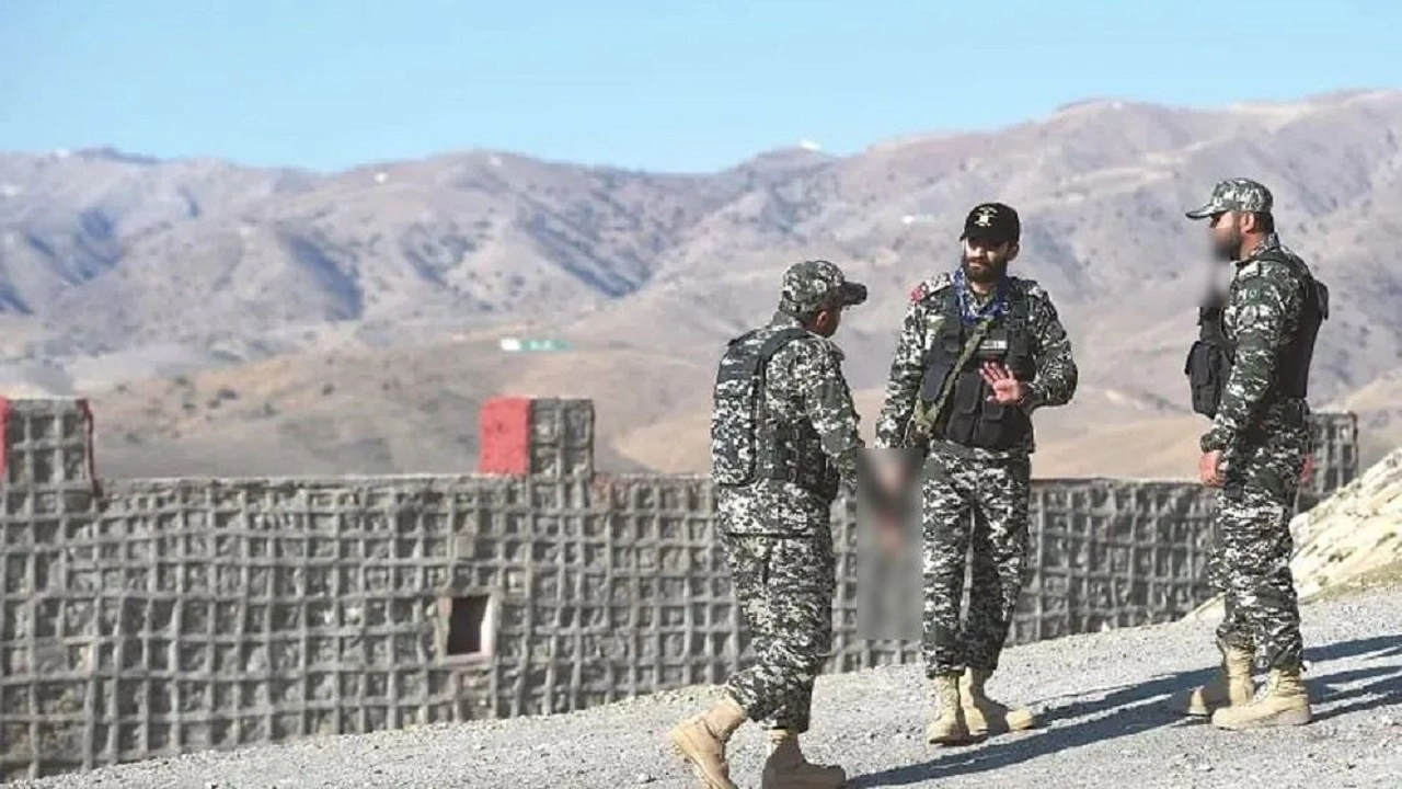 পাকিস্তান-আফগানিস্তান সীমান্তে গোলাগুলি