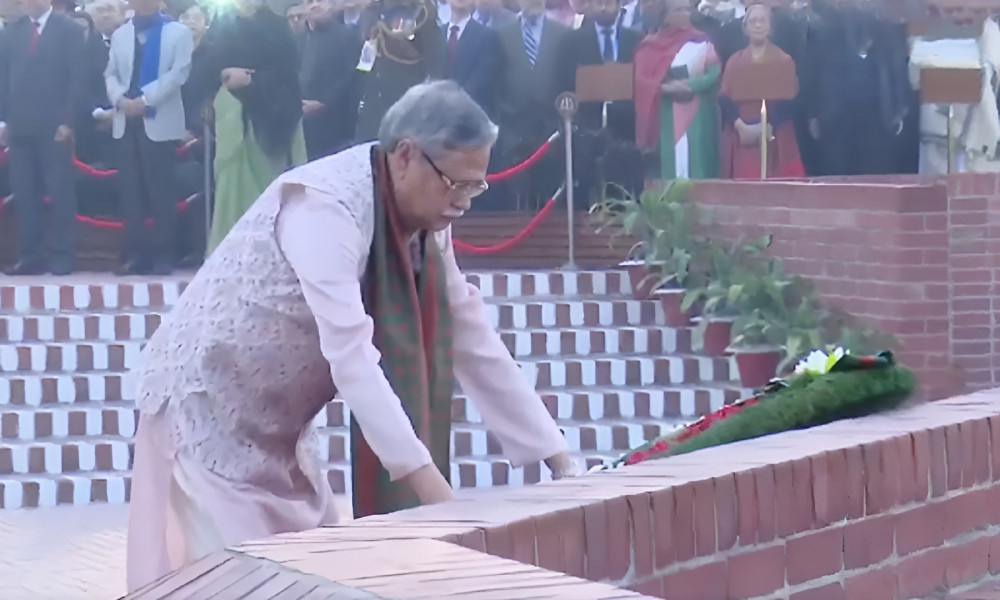 বিজয় দিবসে জাতীয় স্মৃতিসৌধে রাষ্ট্রপতির শ্রদ্ধা