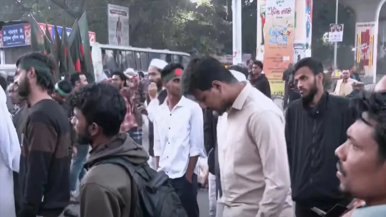 শাহবাগ মোড় অবরোধ