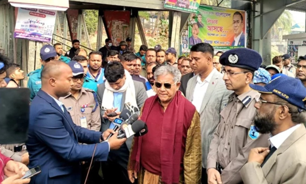 লঞ্চ দুর্ঘটনায় হতাহতদের জন্য অনুদানের ঘোষণা নৌ উপদেষ্টার