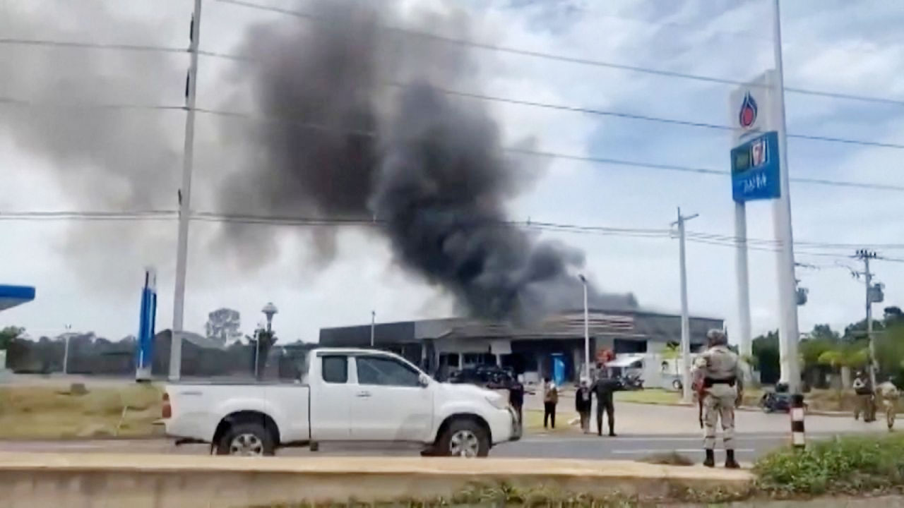 কম্বোডিয়ায় বিমান হামলা চালাল থাইল্যান্ড