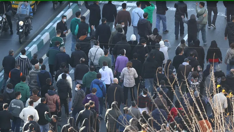 ইরানে বিক্ষোভ ছড়িয়েছে ৭৮ শহরে, প্রাণহানি বেড়ে ২০