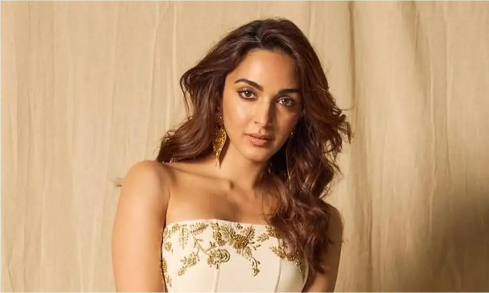 বয়স্ক নারীর সঙ্গে খারাপ ব্যবহার করলেন কিয়ারা!