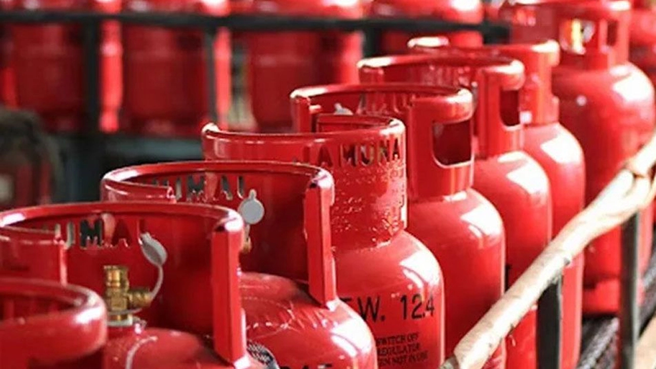 সারা দেশে এলপিজি সিলিন্ডারের সরবরাহ ও বিক্রি বন্ধ