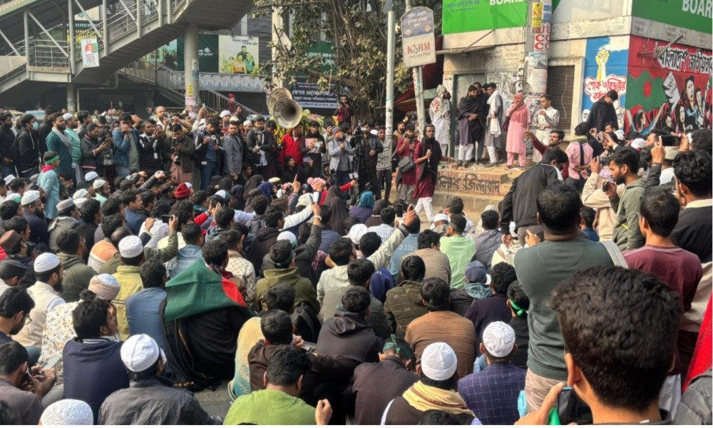 ওসমান হাদি হত্যাকাণ্ডের বিচার দাবিতে আবারও শাহবাগ অবরোধ