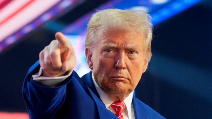 ইরানের সঙ্গে ব্যবসা করা সব দেশের ওপর ২৫ শতাংশ শুল্ক আরোপ করলেন ট্রাম্প