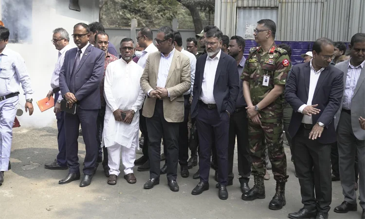 দায়িত্ব গ্রহণের পরপরই মশক নিধন কার্যক্রম পরিদর্শনে ডিএনসিসি প্রশাসক