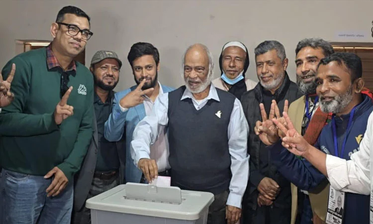 আজকের ভোটের মাধ্যমে গণতান্ত্রিক সরকার প্রতিষ্ঠিত হবে : ড. মঈন খান