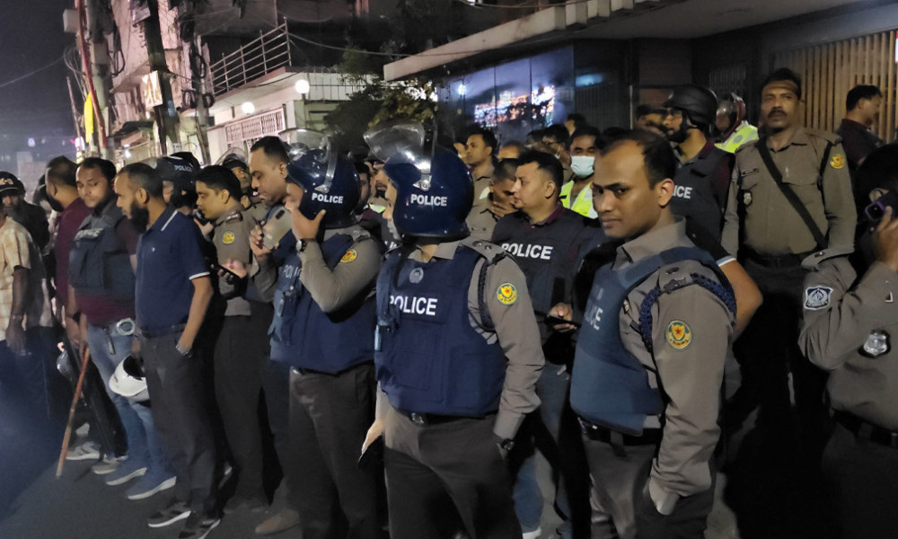 মোহাম্মদপুর-আদাবরে সাঁড়াশি অভিযানে গ্রেপ্তার ৯৫