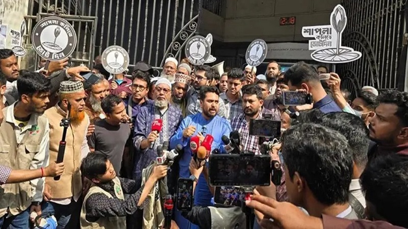 আমার আসনেই যদি ভয় দেখানো হয়, অন্যদের আসনে কী অবস্থা বুঝে নেন: নাহিদ ইসলাম