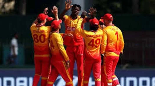 তিন পেসারের দুর্দান্ত নৈপুণ্যে জয় দিয়ে বিশ্বকাপ শুরু জিম্বাবুয়ের