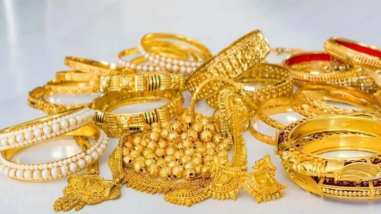 ৪ মাসের মধ্যে সর্বনিম্নে স্বর্ণের দাম