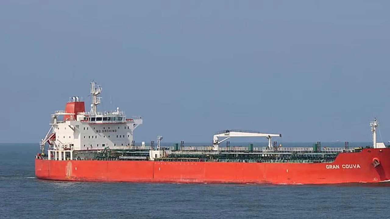 ১০ দিনে দেশে আসবে ১ লাখ ৯২ হাজার টন এলএনজি