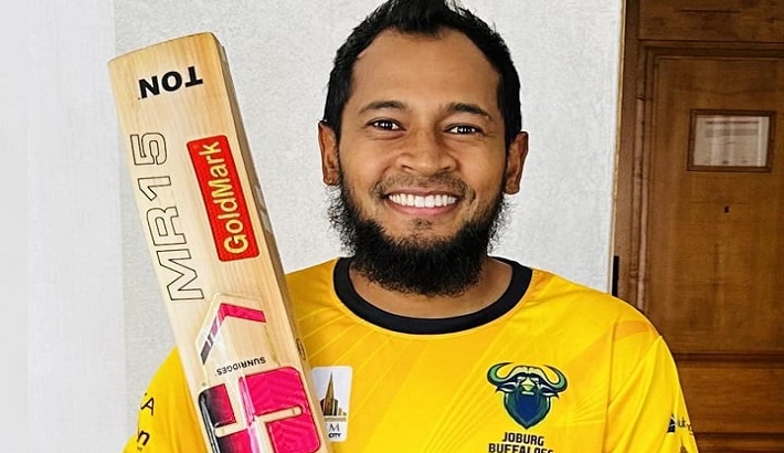 অনিশ্চয়তা কাটিয়ে দেশে ফিরছেন মুশফিক