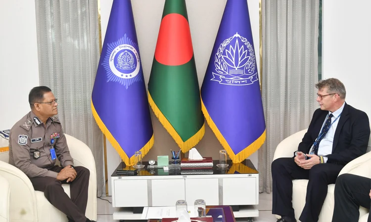 আইজিপির সঙ্গে ইউরোপীয় ইউনিয়ন ইলেকশন অবজারভেশন মিশন প্রতিনিধিদলের সাক্ষাৎ