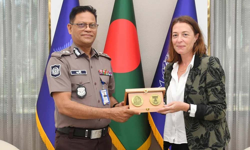 আইজিপির সঙ্গে ফ্রান্সের ডেপুটি হোমল্যান্ড সিকিউরিটি অ্যাটাশের সাক্ষাৎ