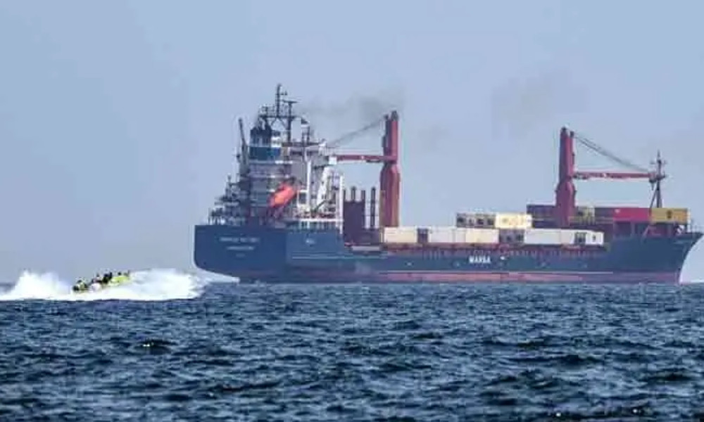 মধ্যপ্রাচ্য থেকে ‘এক লিটার তেলও’ রপ্তানি করতে দেওয়া হবে না : আইআরজিসি