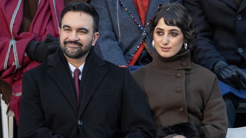 স্ত্রী ‘ফিলিস্তিনের পক্ষে’ কাজ করায় যুক্তরাষ্ট্রে তোপের মুখে মেয়র মামদানি