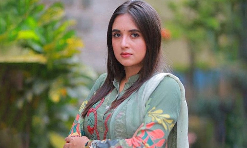 দ্বিতীয় দফায় ভারতে তানিয়া বৃষ্টির অস্ত্রোপচার, কেমন আছেন অভিনেত্রী