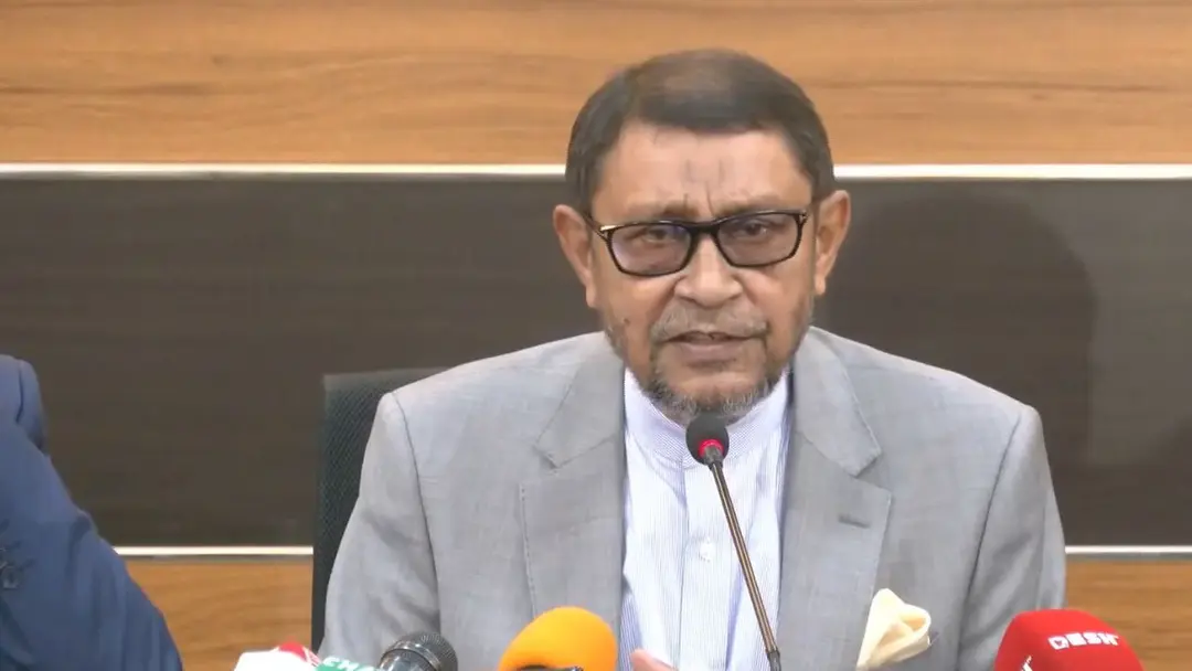 প্রধানমন্ত্রী রাজপ্রাসাদে অফিস না করে সচিবালয়ে এসে অফিস করেন: স্বাস্থ্যমন্ত্রী