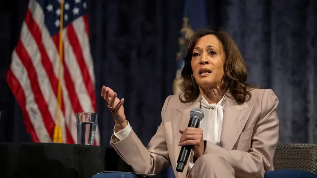 নেতানিয়াহুর প্ররোচনায় যুদ্ধে জড়িয়েছেন ট্রাম্প: কমলা হ্যারিস