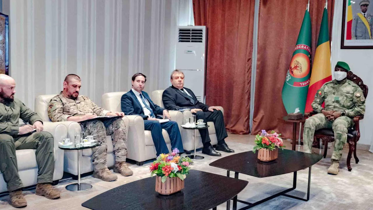 হামলার পর প্রথমবারের মতো প্রকাশ্যে এলেন মালির সামরিক প্রধান