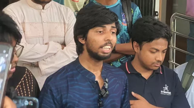 ডাকসু নেতা মুসাদ্দিককে ‘দাঁত ফেলে দেওয়ার’ হুমকি ছাত্রদল নেতার বিরুদ্ধে