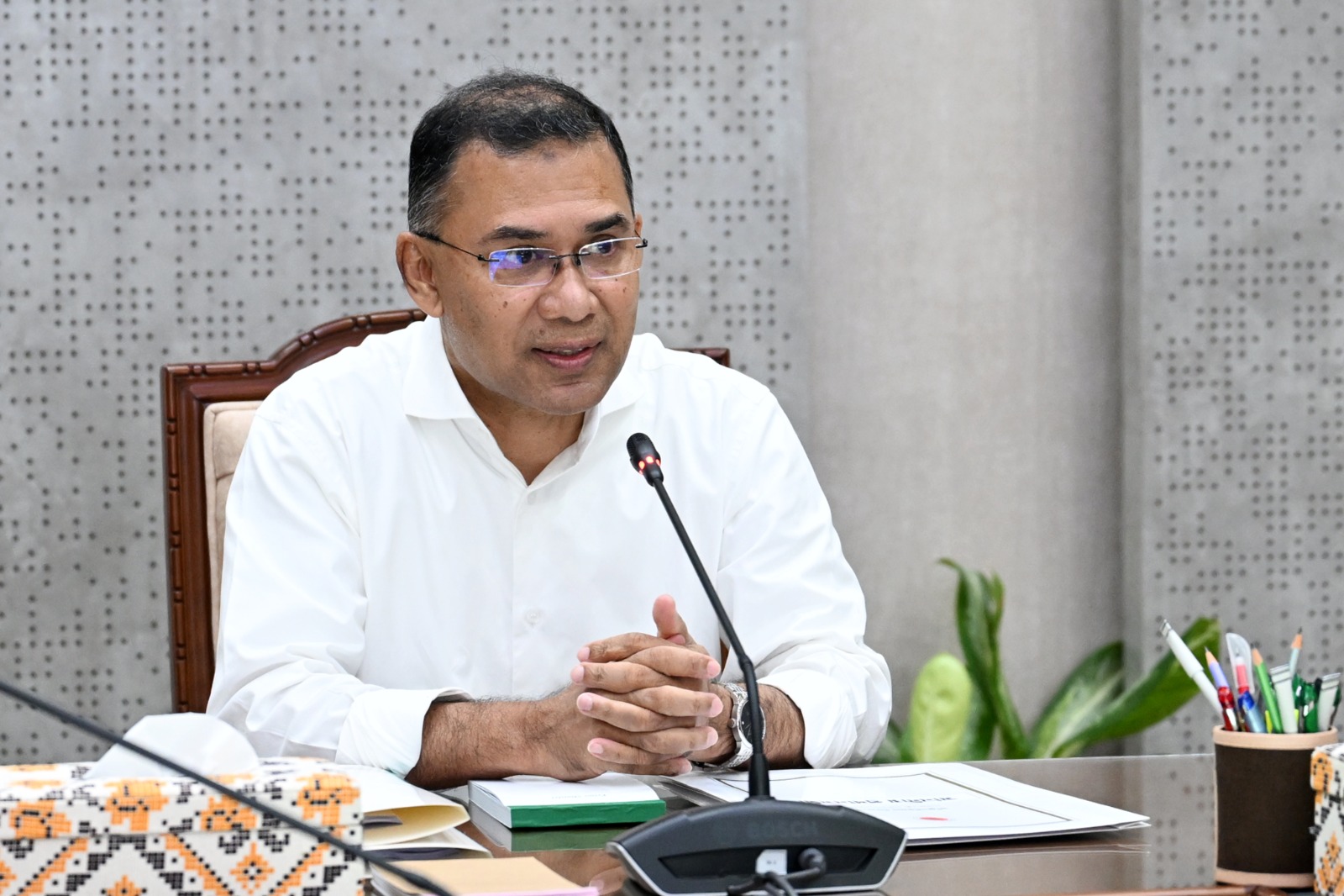 টানা প্রায় ১৬ ঘণ্টা অফিস করলেন প্রধানমন্ত্রী তারেক রহমান