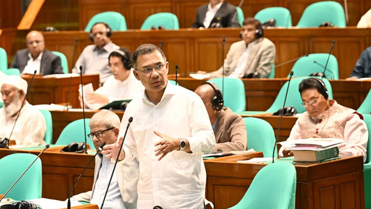 সরকার টাকা ছাপিয়ে ফ্যামিলি কার্ডের সুবিধা দেবে না: প্রধানমন্ত্রী