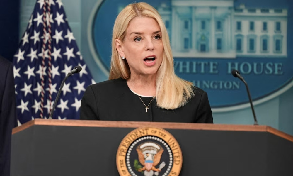 মার্কিন সেনাপ্রধানের পর অ্যার্টনি জেনারেল বরখাস্ত