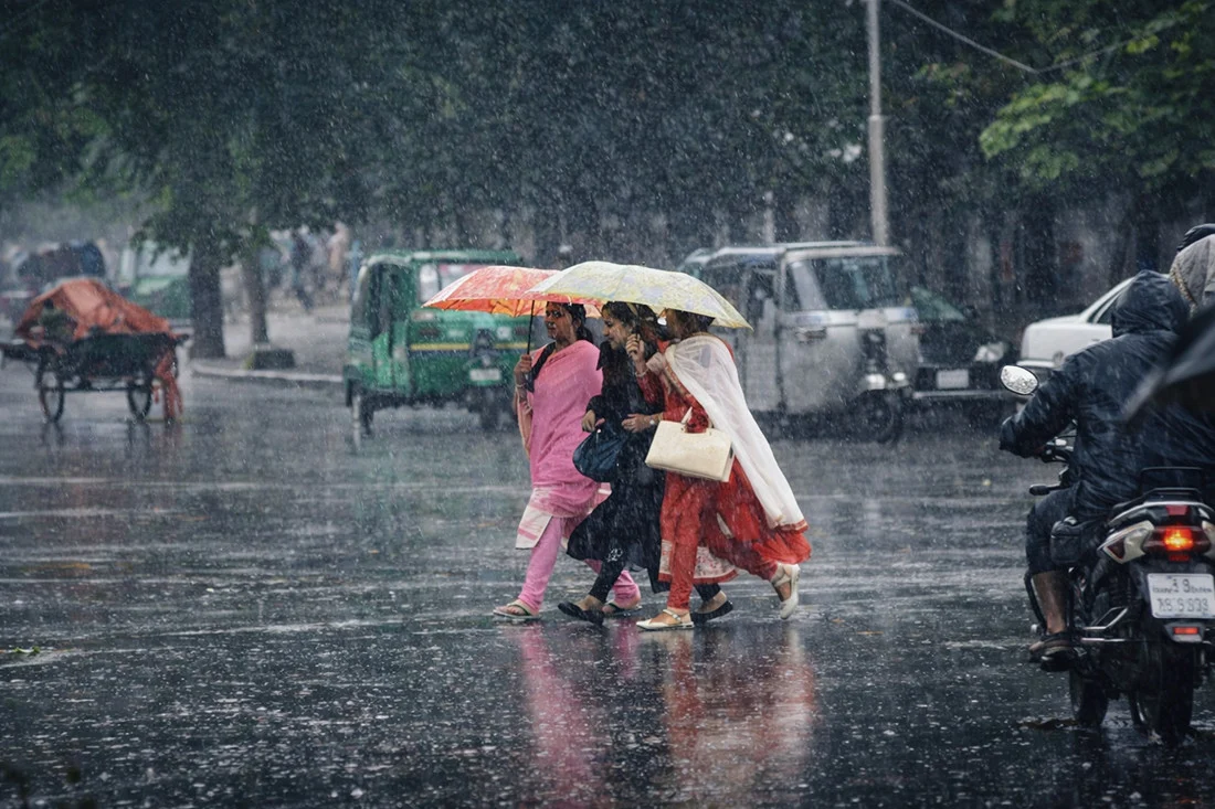 ঢাকাসহ ১৭ জেলার জন্য সতর্কবার্তা, বজ্রবৃষ্টির শঙ্কা