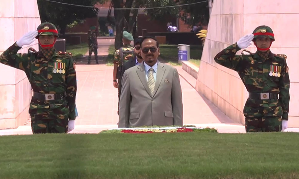 জিয়াউর রহমান ও খালেদা জিয়ার কবরে ভারপ্রাপ্ত রাষ্ট্রপতির শ্রদ্ধা