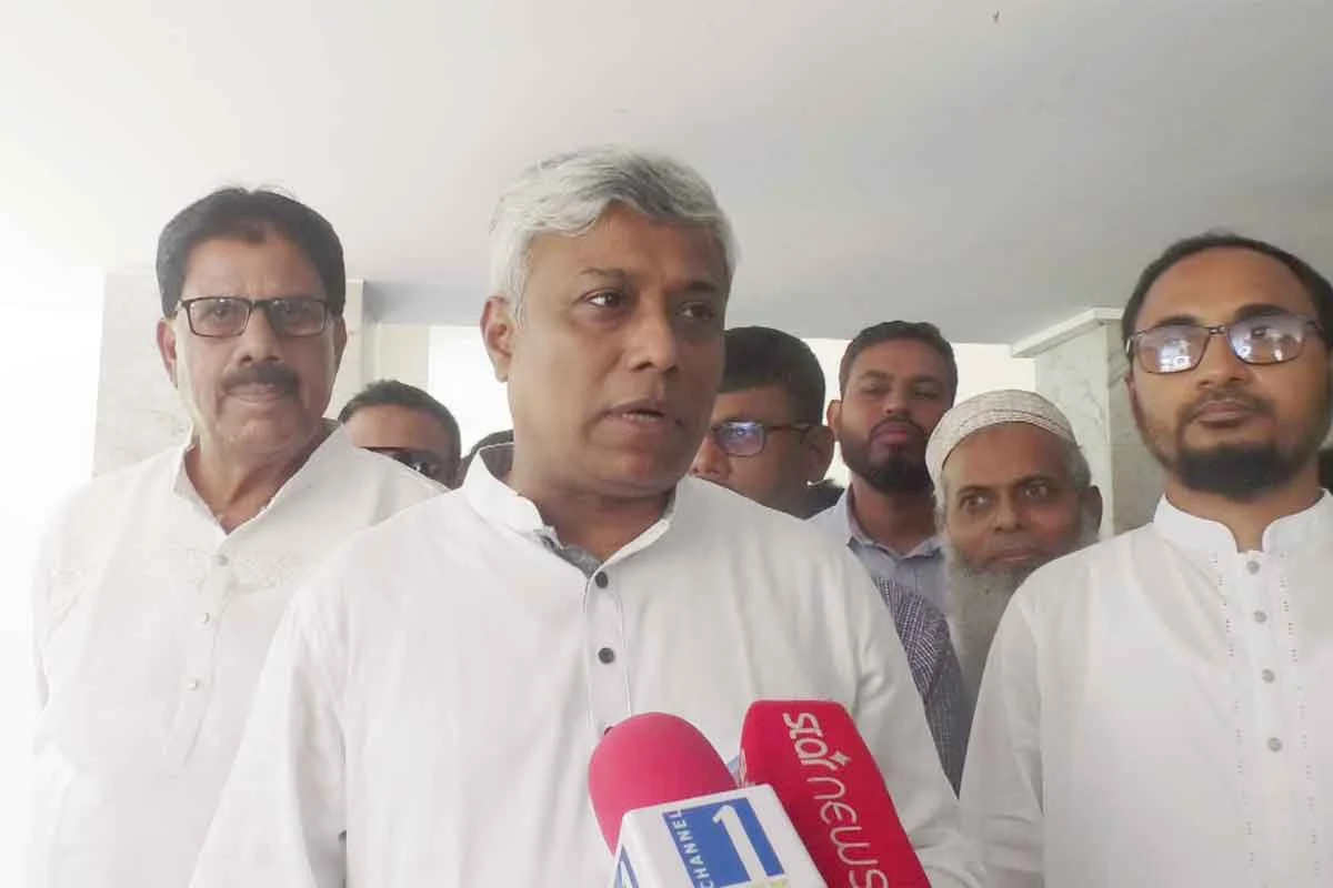 বৈশ্বিক পরিস্থিতি সমন্বয় করে সরকার এলপিজির দাম তাৎক্ষণিক কমিয়েছে: জ্বালানি প্রতিমন্ত্রী