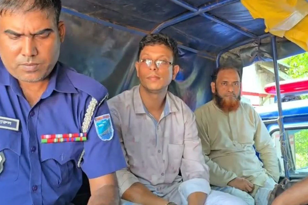 তিন মাসের শিশুর পা মুচড়ে দেওয়া চাচি পলাতক, গ্রেফতার ২