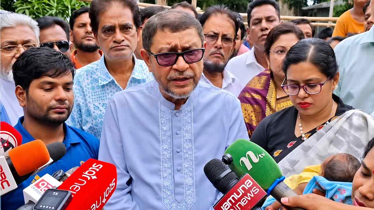 ১৭ বছরের অব্যবস্থাপনা দুই-এক মাসে দূর করা সম্ভব নয়: স্বাস্থ্যমন্ত্রী