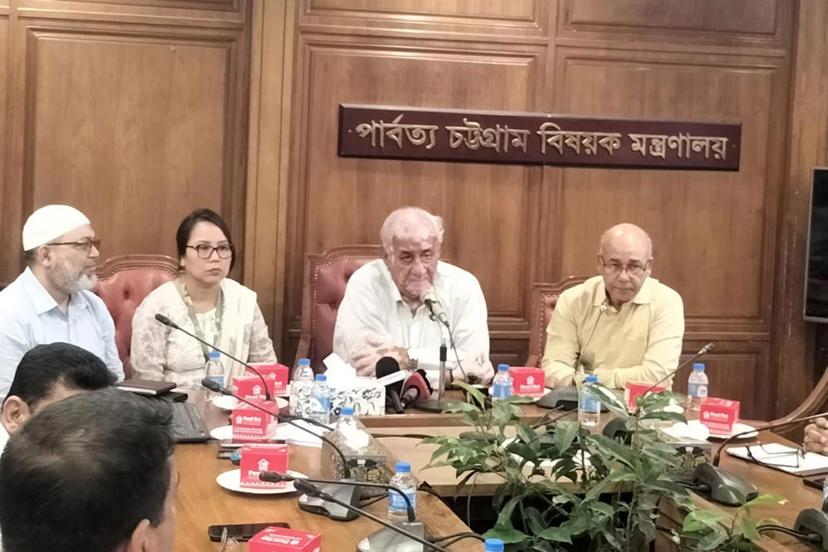 বড় চ্যালেঞ্জ মোকাবিলায় টিমওয়ার্কই সবচেয়ে গুরুত্বপূর্ণ: পার্বত্যমন্ত্রী