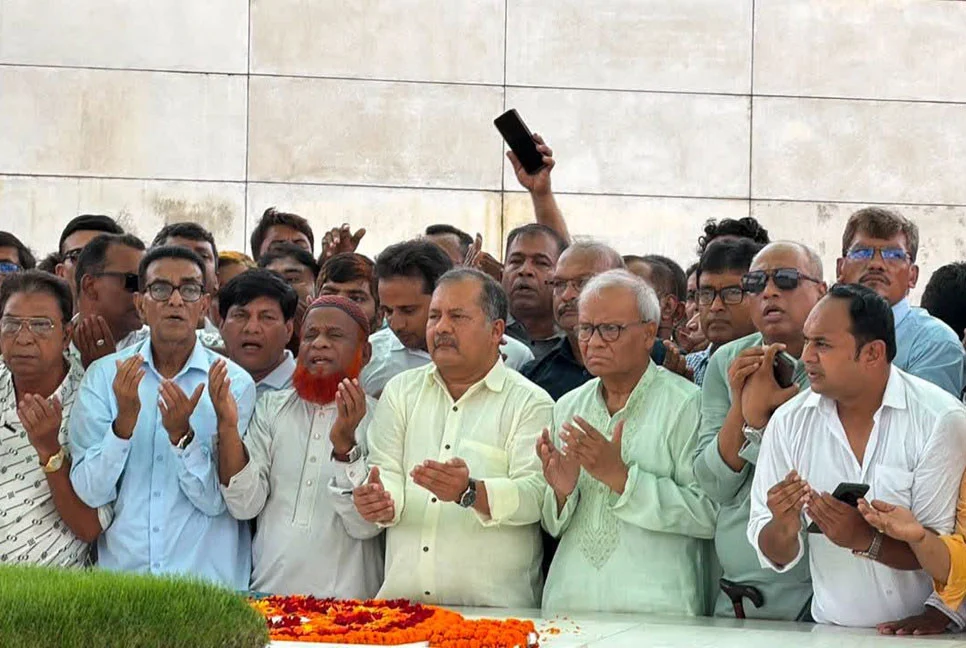 রিজভীর নেতৃত্বে শহীদ জিয়ার সমাধিতে শ্রদ্ধা জানালেন জহির উদ্দিন স্বপন